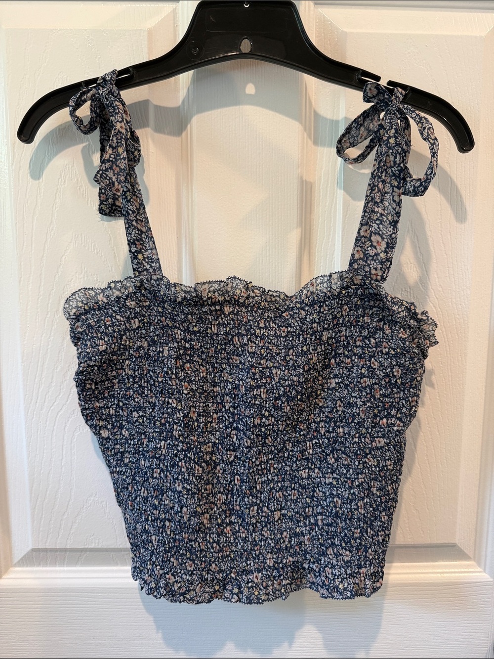 Abercrombie & Fitch Navy Floral Tie-Shoulder Crop Tank Top